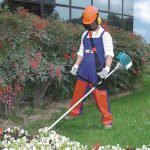 Roçadora Makita BBC4500 Com 44,9 c.c, e sistema de lubrificação